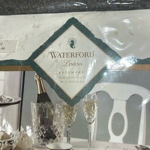 NWT Waterford round tablecloth